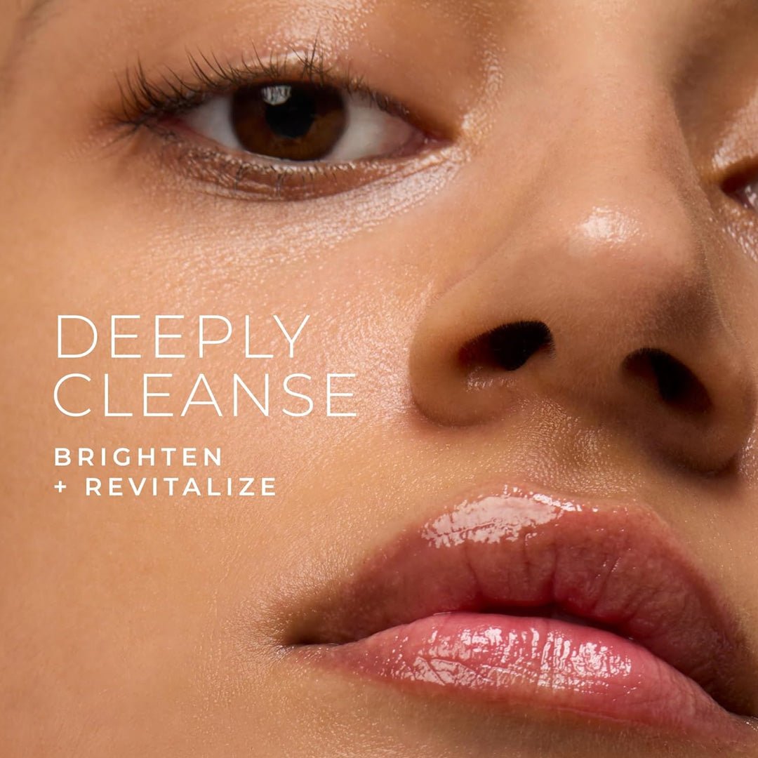 Radiance Refresh Gel Cleanser bottle — Hyaluronic Acid Vitamin E Niacinamide formula | SlimSpa